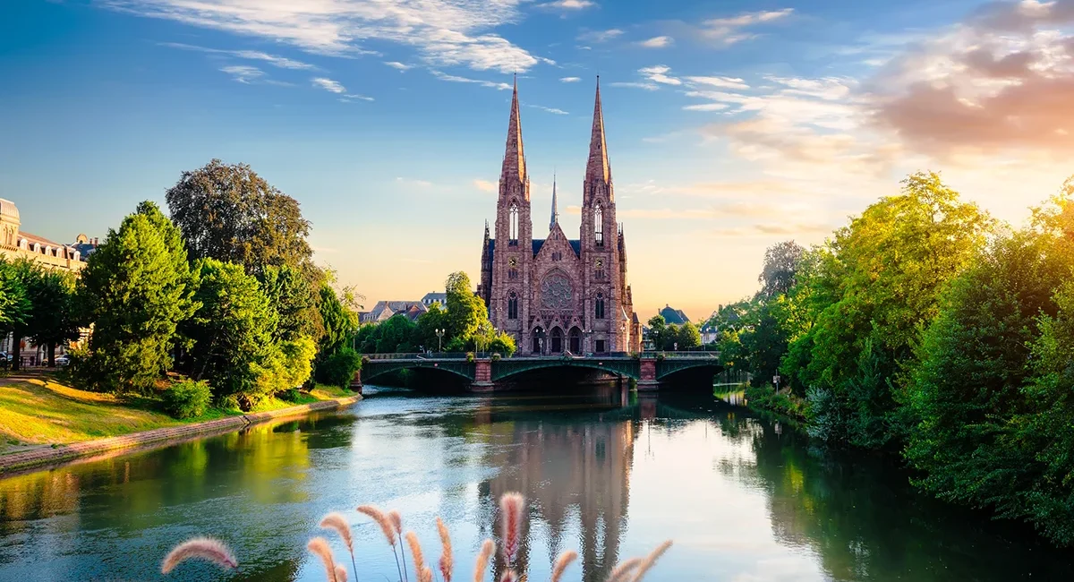Straßburger Münster, gotische Kirche im Zentrum von Straßburg in Frankreich